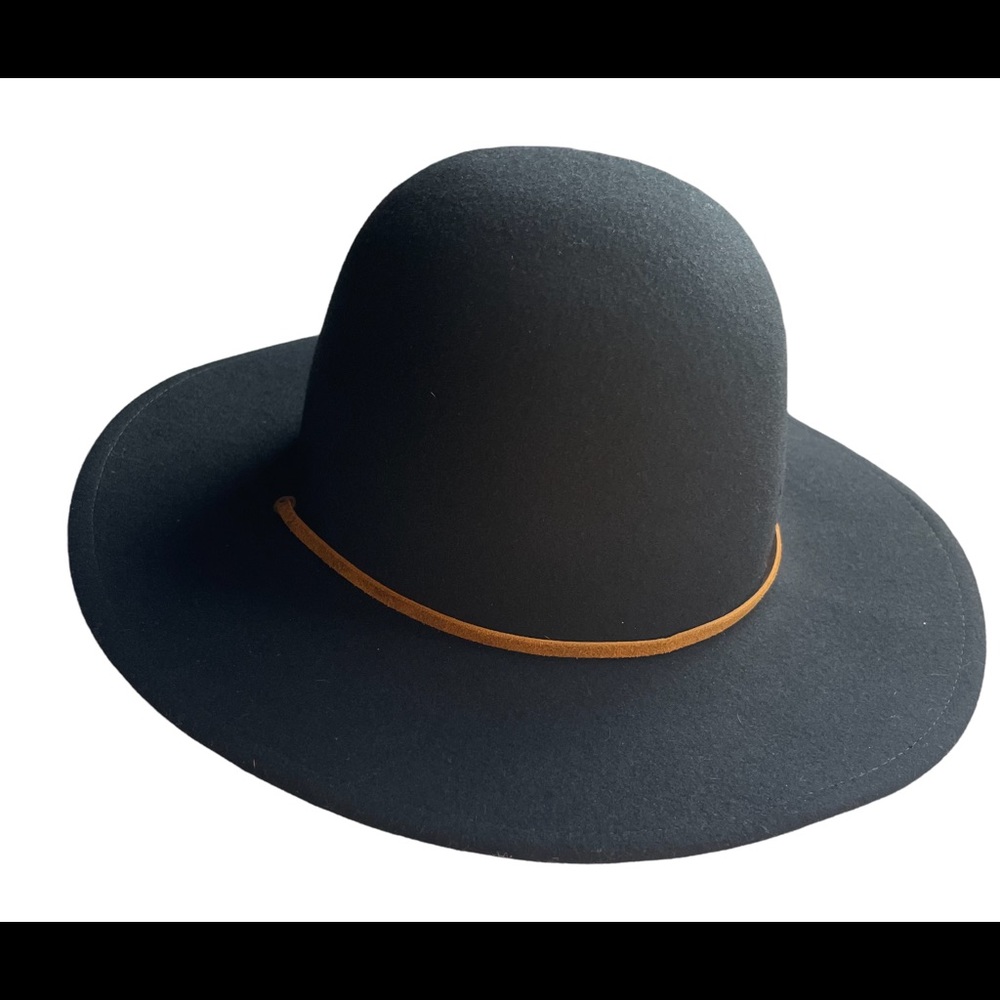 Packable hat, perfect for travel